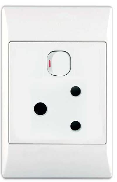 16A Switched Socket Outlet 2X4 With White Cover Plate