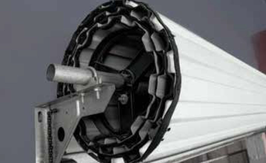Roll-up Single Garage Door (steel) - 2450 x 2100